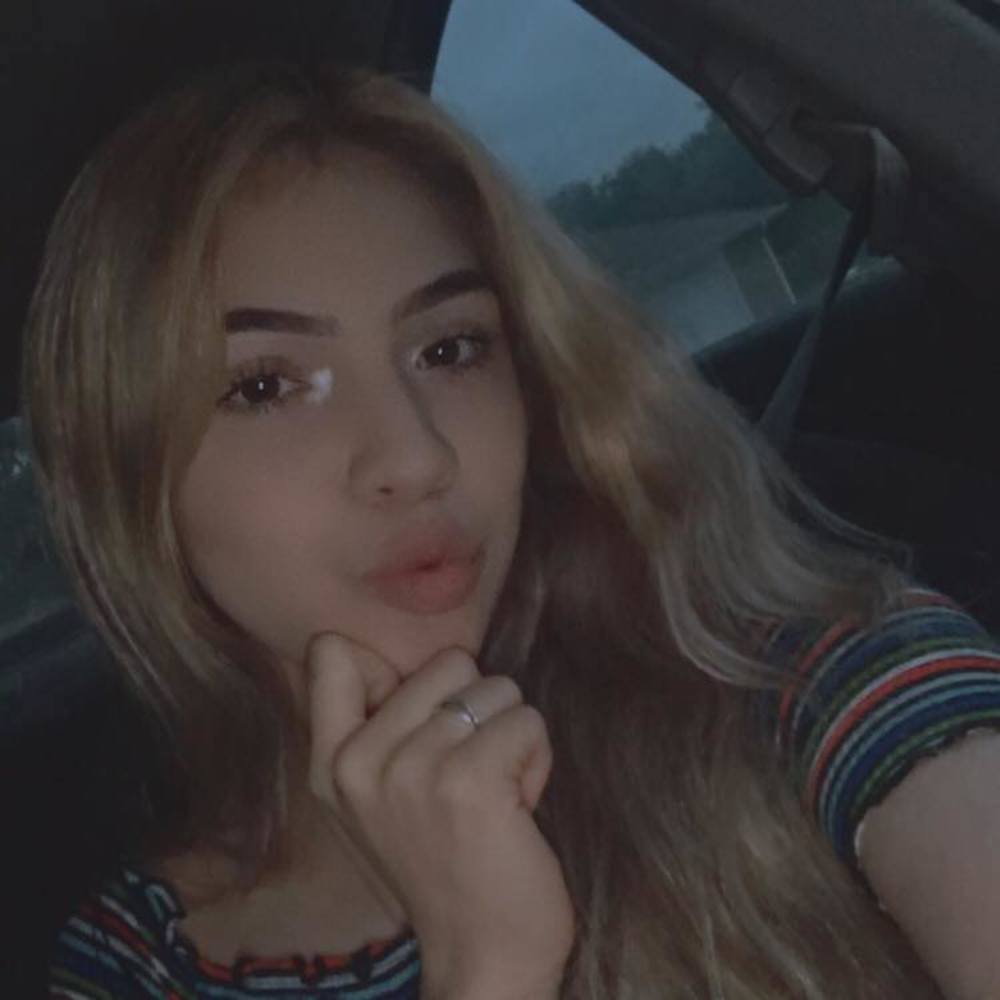 Meet your Posher, Julissa